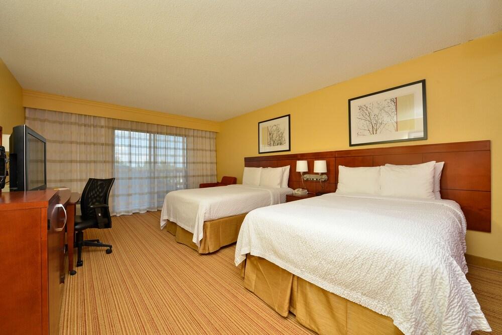 Courtyard By Marriott Бентонвилль Экстерьер фото