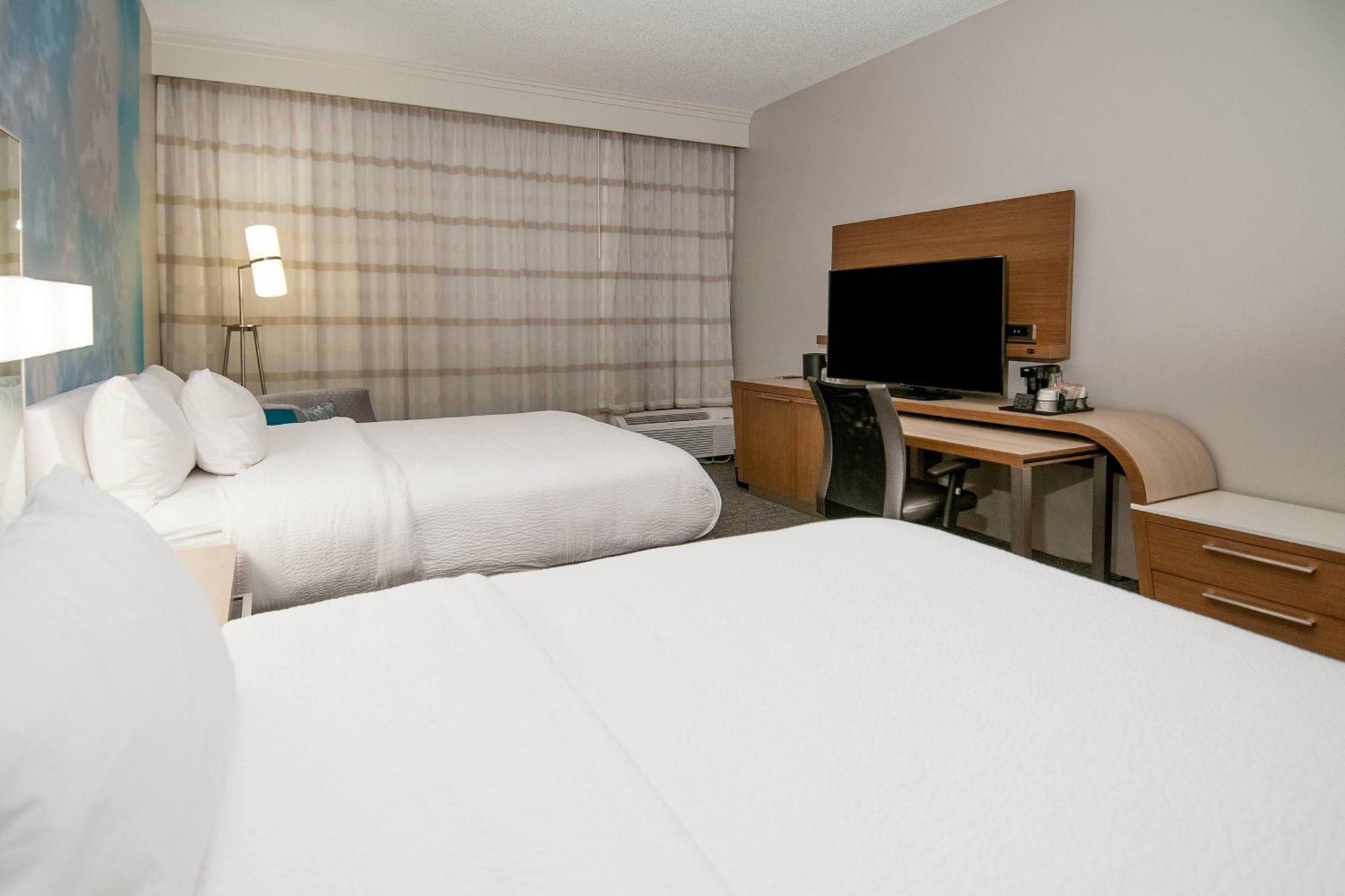Courtyard By Marriott Бентонвилль Экстерьер фото
